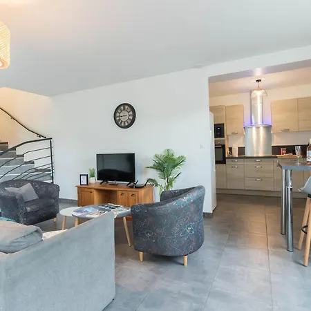 Les De Castel - Les Lauriers Holiday home *