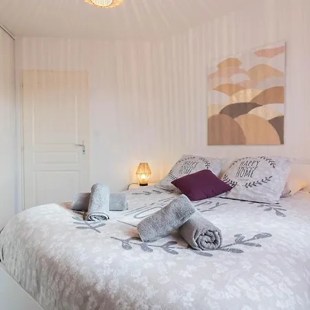 Holiday home Les De Castel - Les Lauriers