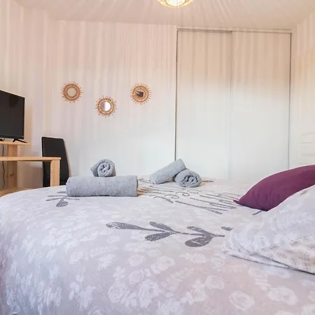 Les De Castel - Les Lauriers Holiday home